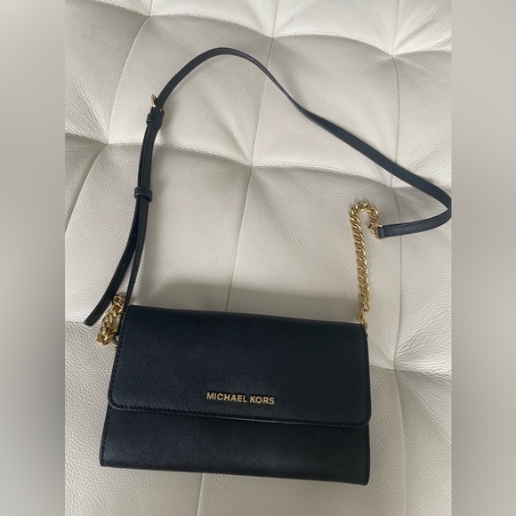 Michael kors crossbody bag - Picture 1 of 3